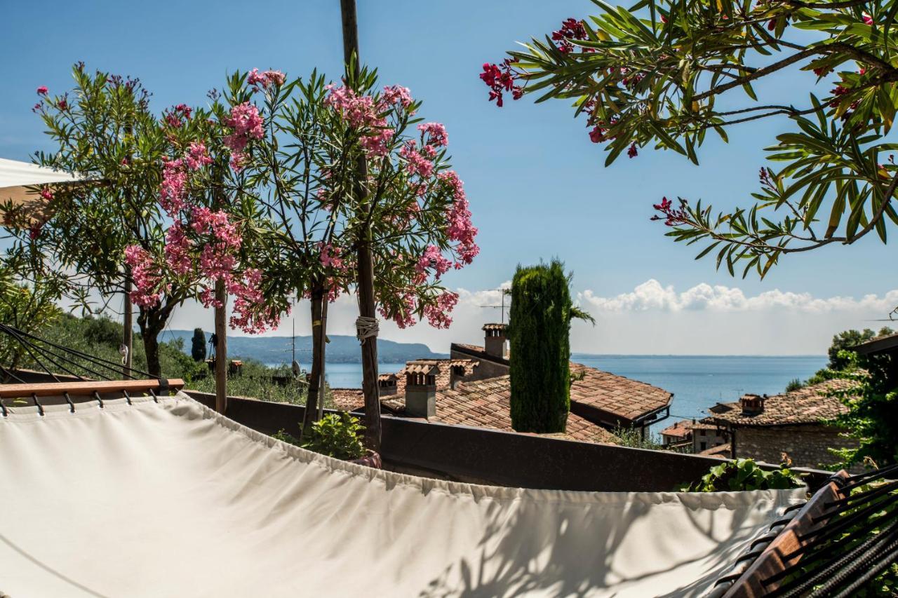 La Loggia - Vista Lago E Terrazza Gardone Riviera Exterior photo