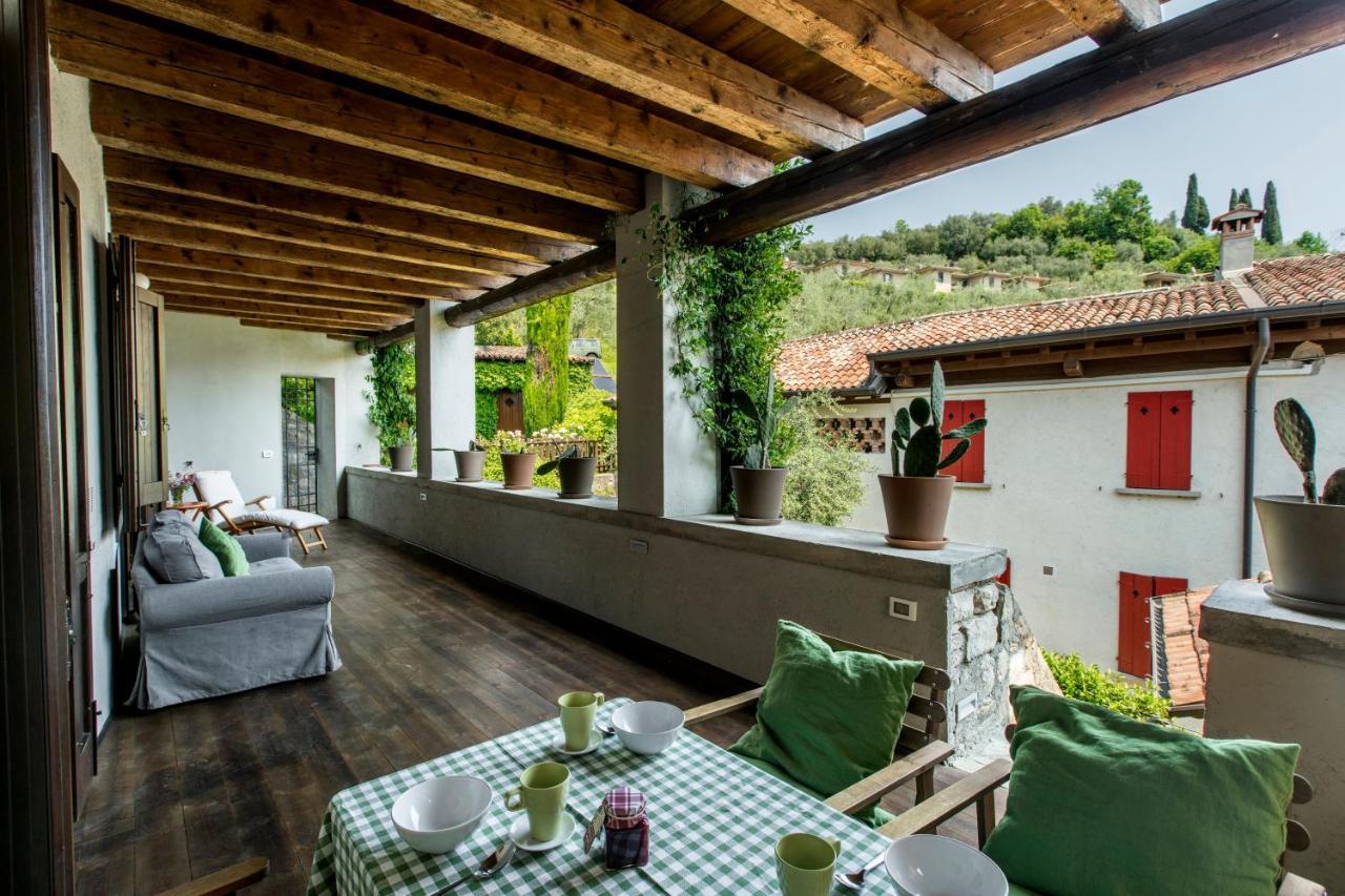 La Loggia - Vista Lago E Terrazza Gardone Riviera Exterior photo